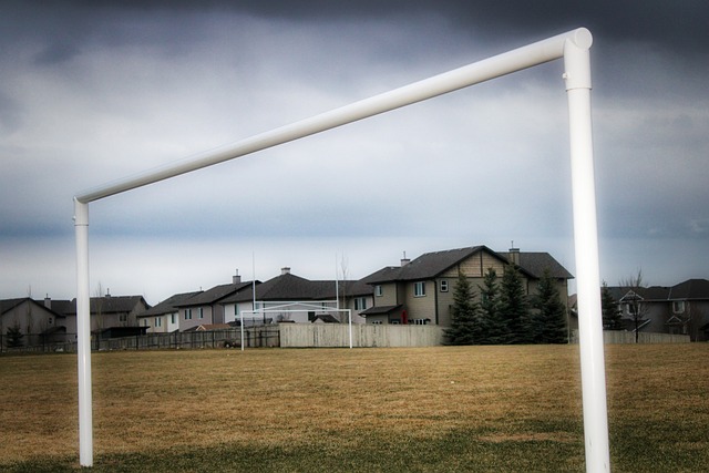 球队把对手三分线完全锁死